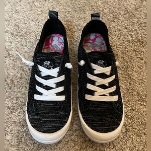 Roxy Bayshore Closed Shoes